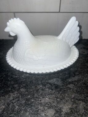 Indiana Glass White Milk Glass Hen on Nest Decorative Butter Dish.